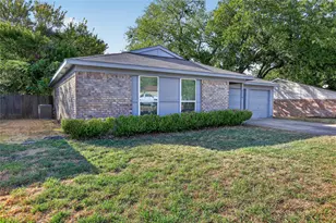 5518 Sarasota Dr, Arlington, TX 76017 - Photo 1