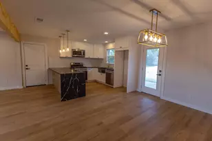 1121 Victoria St, Bellmead, TX 76705 - Photo 14