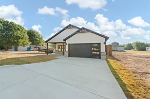 5431 Arrowhead Dr, Granbury, TX 76048 - Photo 4