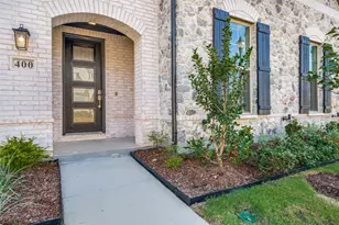 400 Buffalo Grass Dr, Euless, TX 76039 - Photo 2