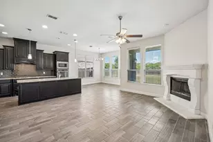 609 Morning Glory Ln, Mansfield, TX 76063 - Photo 4