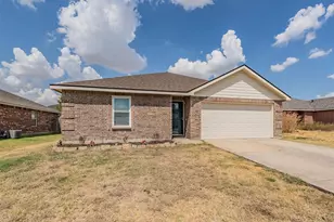 135 Ringneck Dr, Sanger, TX 76266 - Photo 2