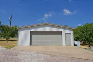301 Hillside Dr, Muenster, TX 76252 - Photo 6
