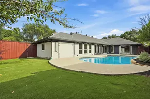 16239 Shadybank Dr, Dallas, TX 75248 - Photo 36
