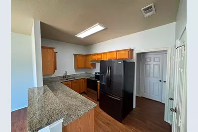 813 Betty Court #B, Hurst, TX 76053 - Photo 6