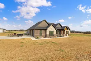 170 Rolling Hills Blvd, Alvord, TX 76225 - Photo 2