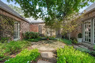 17 Stonecourt Cir, Dallas, TX 75225 - Photo 34