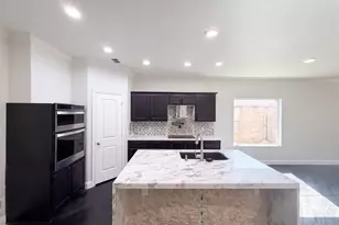 625 River Rock Dr, Azle, TX 76020 - Photo 2