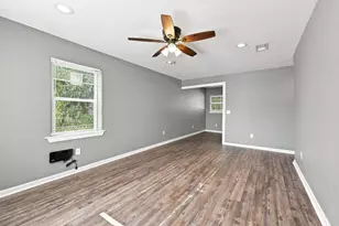 915 N Throckmorton St, Sherman, TX 75090 - Photo 8