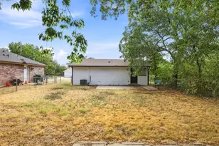 915 N Throckmorton St, Sherman, TX 75090 - Photo 32