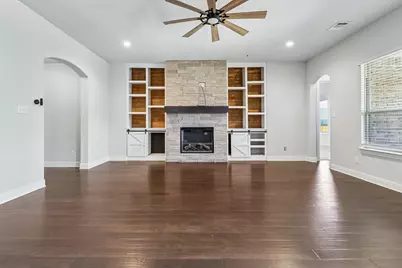 609 Richard Street, Crowley, TX 76036 - Photo 6
