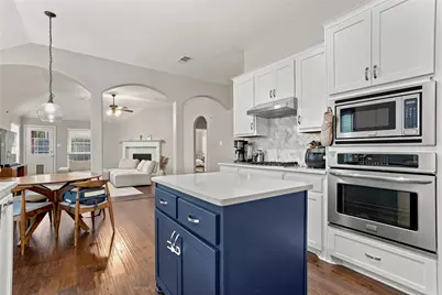 887 Woodrow Drive, Lewisville, TX 75067 - Photo 10