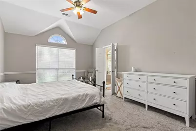 887 Woodrow Drive, Lewisville, TX 75067 - Photo 12