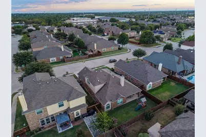 887 Woodrow Drive, Lewisville, TX 75067 - Photo 30