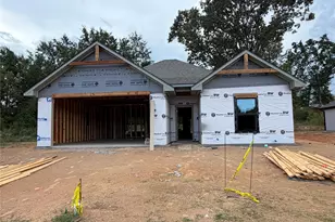 229 Central Park Ct, Athens, TX 75751 - Photo 2