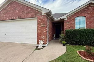 5004 Mountain Valley Ct, Fort Worth, TX 76123 - Photo 2
