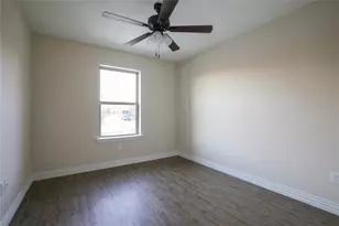 901 N Barrett Ave, Denison, TX 75020 - Photo 8
