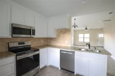 901 N Barrett Avenue, Denison, TX 75020 - Photo 4