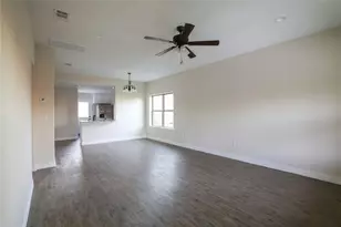 901 N Barrett Ave, Denison, TX 75020 - Photo 2