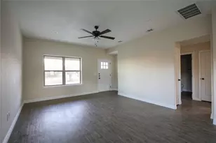 901 N Barrett Ave, Denison, TX 75020 - Photo 10
