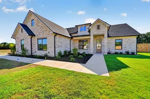 370 Grace Ln, Athens, TX 75751 - Photo 1