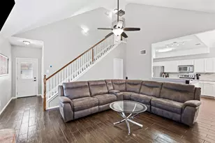 554 Continental Dr, Lewisville, TX 75067 - Photo 4