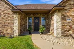 2425 Pecan Springs Rd, Cleburne, TX 76031 - Photo 8