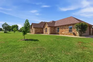 2425 Pecan Springs Rd, Cleburne, TX 76031 - Photo 6
