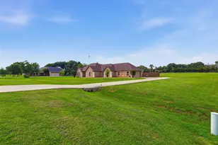 2425 Pecan Springs Rd, Cleburne, TX 76031 - Photo 8