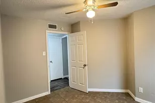 3100 Medina St, Irving, TX 75061 - Photo 6