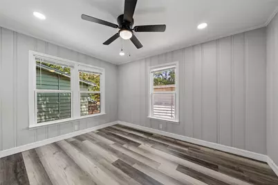 4529 Sanger Avenue, Waco, TX 76710 - Photo 12