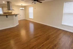 209 N 4th St, Midlothian, TX 76065 - Photo 4