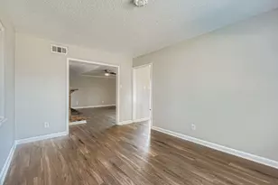 9117 Fairmont Cir, Rowlett, TX 75088 - Photo 8