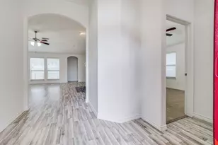 905 Meadowedge Ln, Denton, TX 76207 - Photo 4
