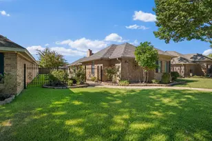 3111 Bonham St, Greenville, TX 75402 - Photo 2