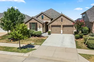 9901 Trinity Dr, Little Elm, TX 75068 - Photo 2
