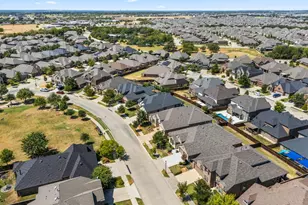 9901 Trinity Dr, Little Elm, TX 75068 - Photo 32