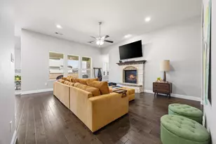 9901 Trinity Dr, Little Elm, TX 75068 - Photo 4