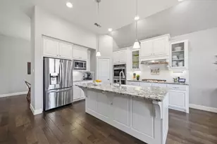 9901 Trinity Dr, Little Elm, TX 75068 - Photo 10