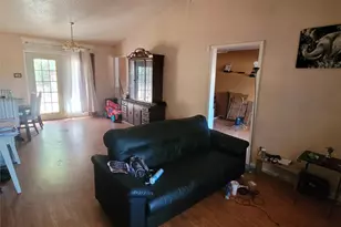 102 Buttercup Ln, Dallas, TX 75217 - Photo 2