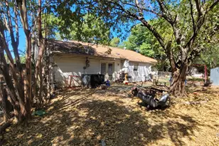 102 Buttercup Ln, Dallas, TX 75217 - Photo 14