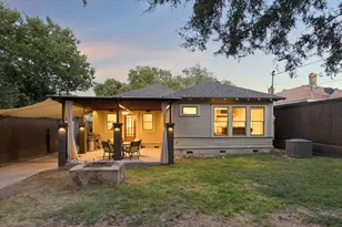 1011 Woodlawn Ave, Dallas, TX 75208 - Photo 24