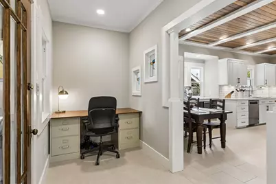 1011 Woodlawn Avenue, Dallas, TX 75208 - Photo 14