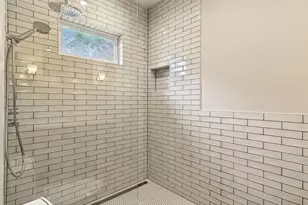 1011 Woodlawn Ave, Dallas, TX 75208 - Photo 20