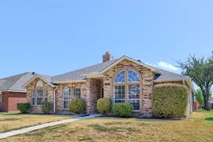 920 Jacksonhole Ln, Mesquite, TX 75149 - Photo 2