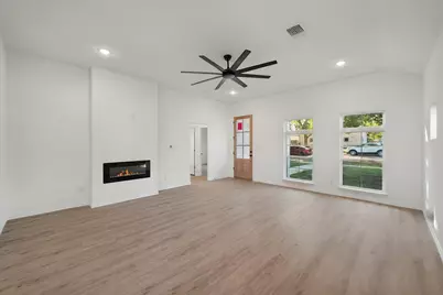 1100 E Collin Street, Corsicana, TX 75110 - Photo 4