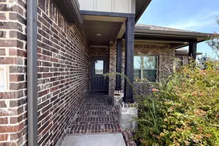 104 Tioga Cir, Waxahachie, TX 75165 - Photo 2