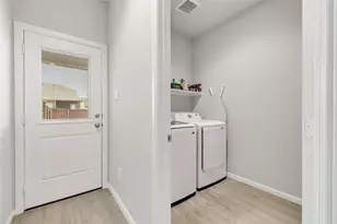 6729 Windfall Dr, Fort Worth, TX 76135 - Photo 18