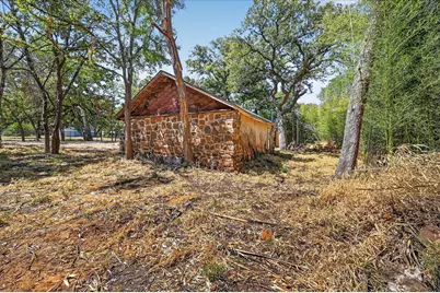 203 E 9th Street, Shady Shores, TX 76208 - Photo 8