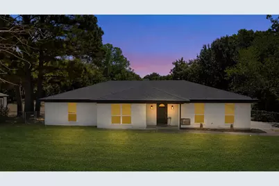 102 Amy Court, Burleson, TX 76028 - Photo 2